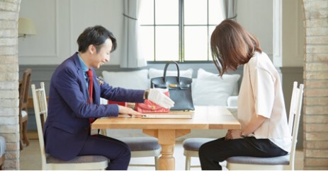 清潔感ある店内でゆっくりお待ちいただけます。