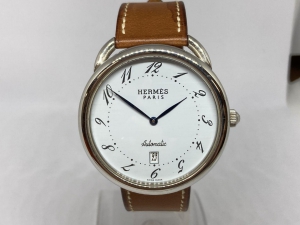 エルメス AR4.810 アルソー デイト 白文字盤　自動巻き腕時計 最新の買取相場ご紹介