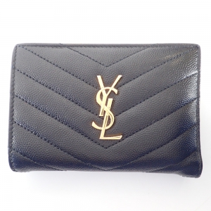 黒 カサンドラ Vステッチ 2つ折り財布 最新の買取相場ご紹介