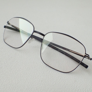 アイシーベルリン Yalca メガネ 最新の買取相場ご紹介