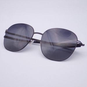 アイシーベルリン ブラック coho スクエア メガネ 最新の買取相場ご紹介