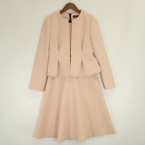 ヨーコチャン パールワンピース ノーカラージャケットセット 最新の買取相場ご紹介