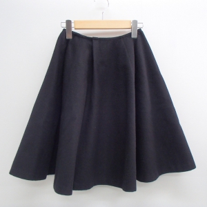 ヨーコチャン 黒 ウール フレアスカート 最新の買取相場ご紹介