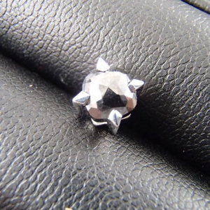 アイファニー K18WG ストーン シングルピアス 最新の買取相場ご紹介