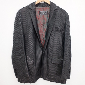 ゼルパリ パイソン レザー テーラードジャケット 最新の買取相場ご紹介