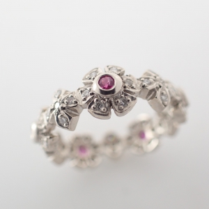 18KWG RUBY クロス×フラワー パヴェダイヤ リング 6.6g 最新の買取相場ご紹介