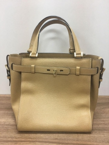 ヴァレクストラ ベージュ系 Bキューブ ハンドバッグ 最新の買取相場ご紹介