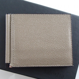 ヴァレクストラ グレー マネークリップ 最新の買取相場ご紹介