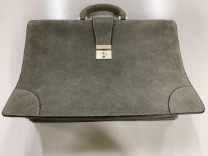 ヴァレクストラ シボレザー ブリーフケース 最新の買取相場ご紹介