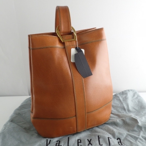 ヴァレクストラ ブラウン ワンショルダーバッグ 最新の買取相場ご紹介