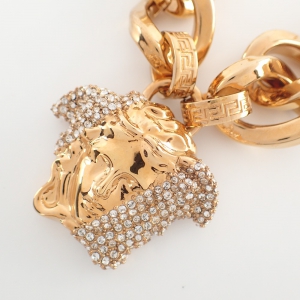 ヴェルサーチェ パラッツォ ディア クリスタル チェーンネックレス 最新の買取相場ご紹介