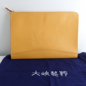 イエロー クラッチバッグ 最新の買取相場ご紹介