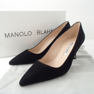 マノロブラニク スエードパンプス 最新の買取相場ご紹介