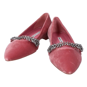 マノロブラニク ベロア プティーニフラットパンプス 最新の買取相場ご紹介