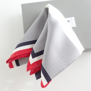 トムブラウン トリコロール シルクチーフ 最新の買取相場ご紹介