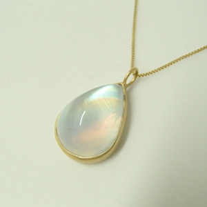 マリハ アースドロップ 7カラーレインボームーンストーン ネックレス 最新の買取相場ご紹介