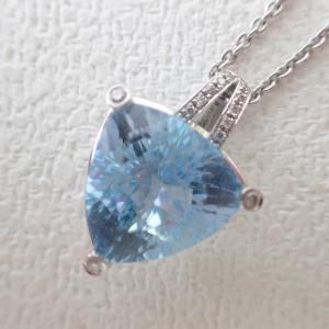 モーブッサン 750 アクアマリン デザイン ネックレス 最新の買取相場ご紹介