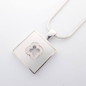 モーブッサン 750 シェル クローバースクエアダイヤ ネックレス 最新の買取相場ご紹介