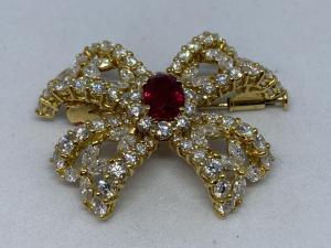 クイーンジュエリー 750YG R1.626 FD5.03 ブローチ 最新の買取相場ご紹介