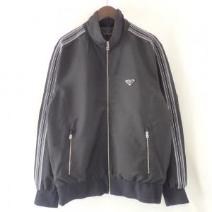 プラダ ブラック トライアングルロゴプレート ウールモヘア トラックジャケット 最新の買取相場ご紹介