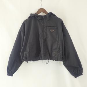 プラダ ブラック ナイロンショートジャケット 最新の買取相場ご紹介