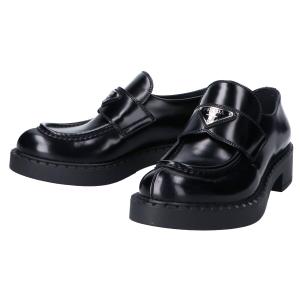 プラダ ブラック ブラッシュドレザー メタルプレート ローファー 最新の買取相場ご紹介