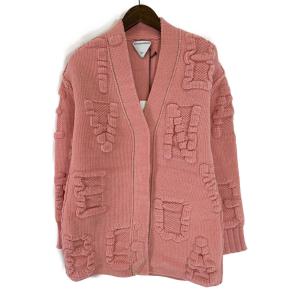 ボッテガヴェネタ ピンク エンボスロゴ ニットカーディガン 最新の買取相場ご紹介