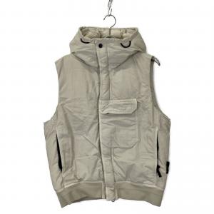 7915G1021 アイボリー ダウンベスト 最新の買取相場ご紹介