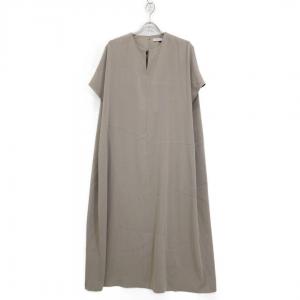 アドーア カーキ ポリエステル ミドルジョーゼットワンピース 最新の買取相場ご紹介