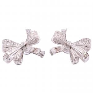 グラフ ティルダズ ボウ クラシック ダイヤモンド スタッドイヤリング 最新の買取相場ご紹介