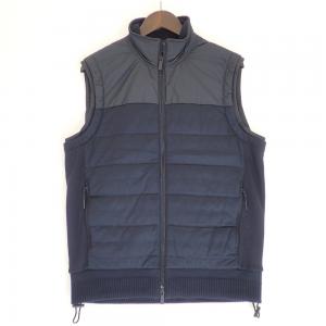 エルメネジルドゼニア UY591 ネイビー ジップアップ ダウンベスト 最新の買取相場ご紹介