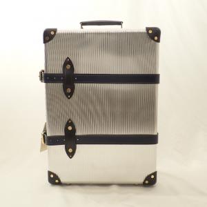 グローブトロッター×sacai ラゲッジ スーツケース 最新の買取相場ご紹介