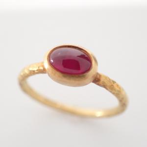 マルコムベッツ 750 ルビー カボション リング 2.5g 最新の買取相場ご紹介