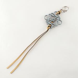 ロエベ カーフレザー アナグラムチャーム 最新の買取相場ご紹介