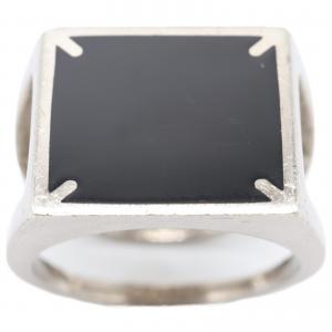 メゾンマルジェラ SV925 S30UQ0042 ブラック 4ステッチ スクエアストーン シグネットリング 最新の買取相場ご紹介