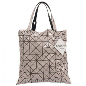 バオバオイッセイミヤケ 24SS BB41ーAG043ー40 PRISM BASICS/プリズム 10×10 トートバッグ 最新の買取相場ご紹介