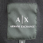 アルマーニには複数のラインがあります。アルマーニエクスチェンジより若い年齢層をターゲットととし、価格をおさえたアイテムを展開しています。カジュアルラインとして展開しており、幅広い文化やスタイルを取り入れたデザインが特徴です。