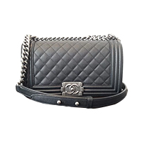 シャネル 21番台 ボーイシャネル キャビアスキン ショルダーバッグ 買取相場例です