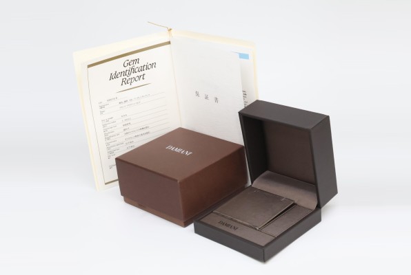 付属品を一緒に売却する