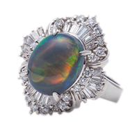 Pt900 ブラックオパール キャッツアイ 4.23ct メレダイヤ リング 買取相場例です。