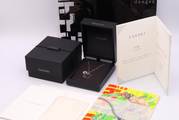 付属品があれば一緒に売却する