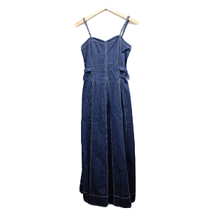 スローブイエナ Le Denim プリーツワンピース 買取相場例です
