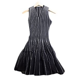 クリスチャンディオール ストライプ ノースリーブ ワンピース 買取相場例です