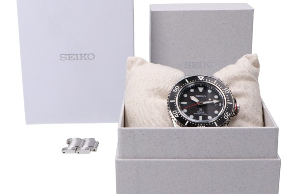 付属品も一緒に売却する