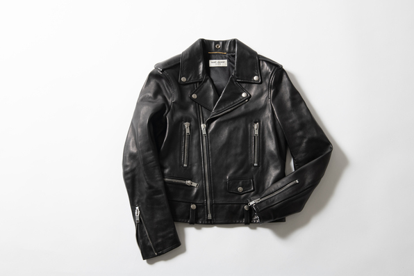 洋服の保管環境に注意する