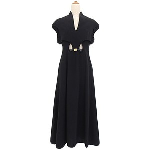 マメ MM22SS-DR023 フレアーホールドレス レザーベルトワンピース 買取相場例です