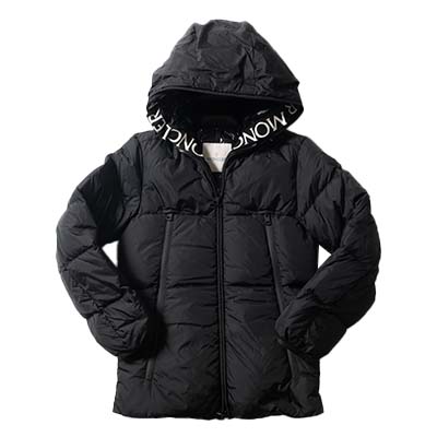 モンクレールの買取を強化しております。