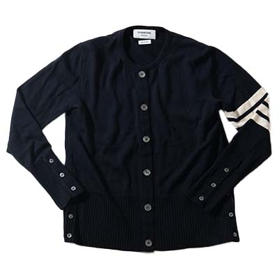 トムブラウンの買取を強化しております。