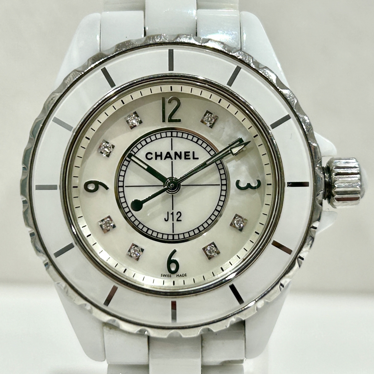 シャネル(CHANEL) J12 ホワイトセラミック 8Pダイヤ クォーツ時計 H3214