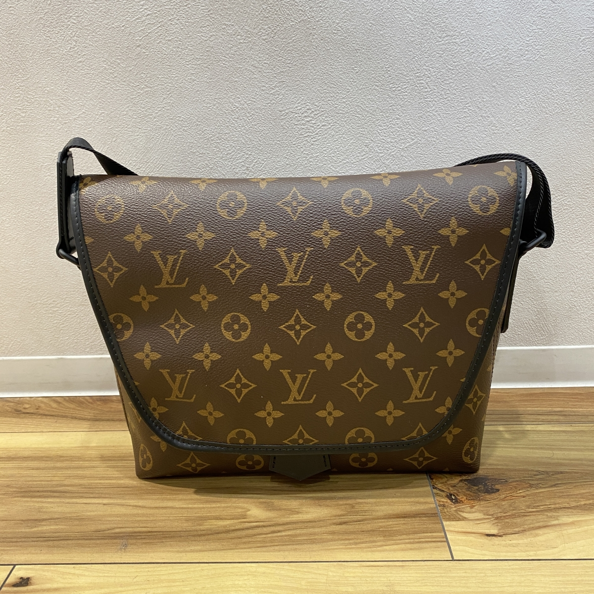 ルイヴィトン モノグラム・マカサー